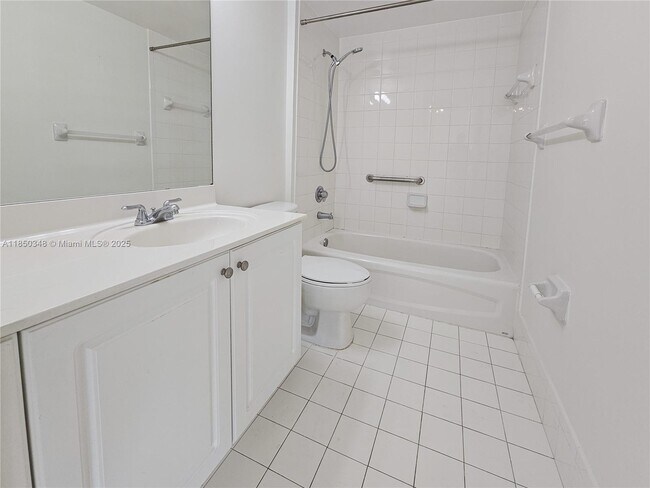 Building Photo - 1627 SW 37th Ave