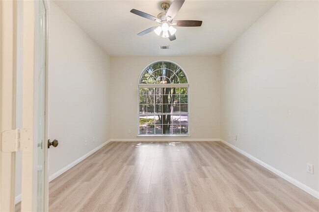 Building Photo - 13013 Brigham Dr