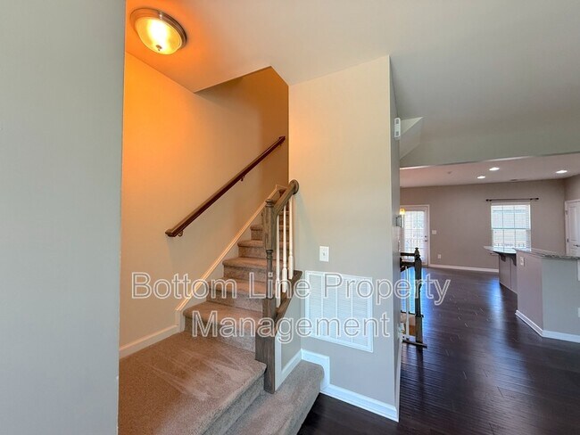 Building Photo - 4020 Zilker Park Dr
