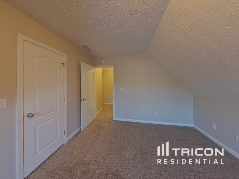 Building Photo - 4060 O Henry Ct