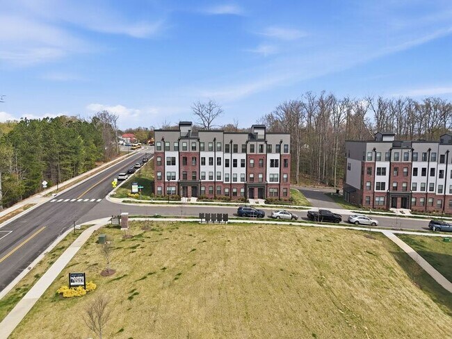 Building Photo - 13353 Coalfield Station Ln