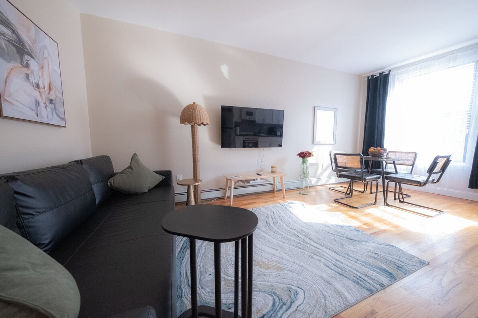 Building Photo - 247 W 113th St