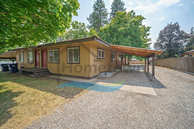 Primary Photo - 104 E 15th Ave