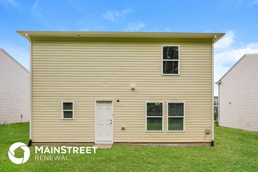 Building Photo - 3803 Miller Dr