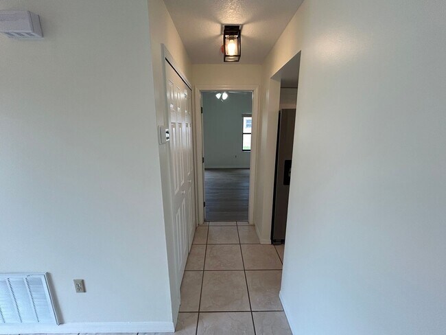 Building Photo - 895 Wandering Pine Trail