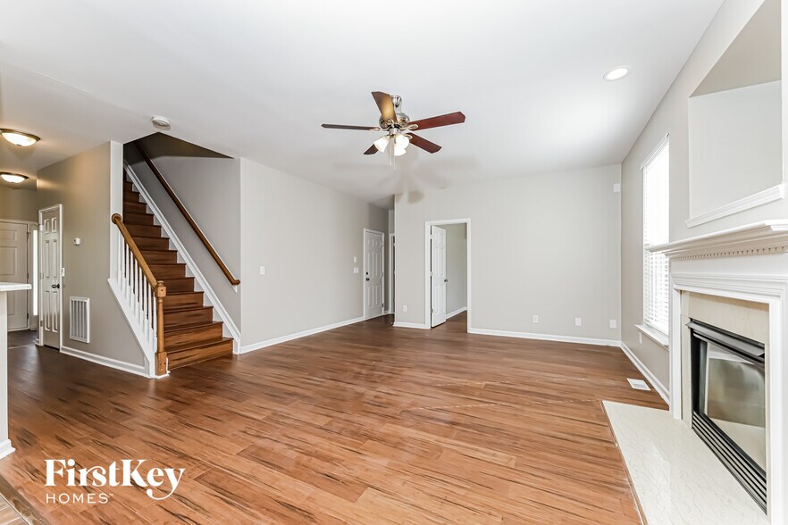 Building Photo - 6221 Elderbush Dr