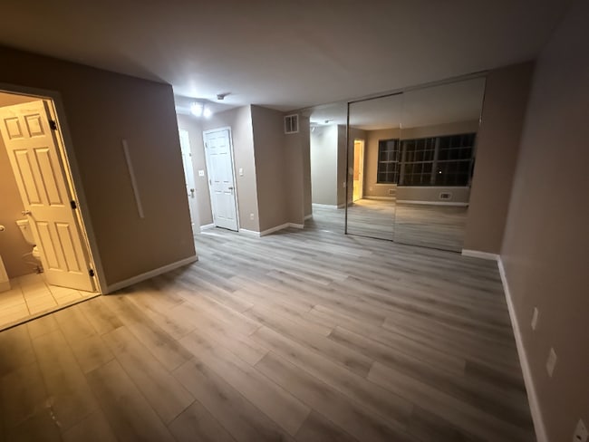 Building Photo - 708 Stony Brook Way