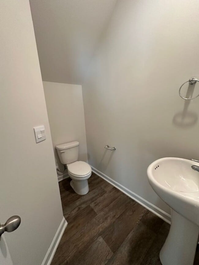 Building Photo - Graham