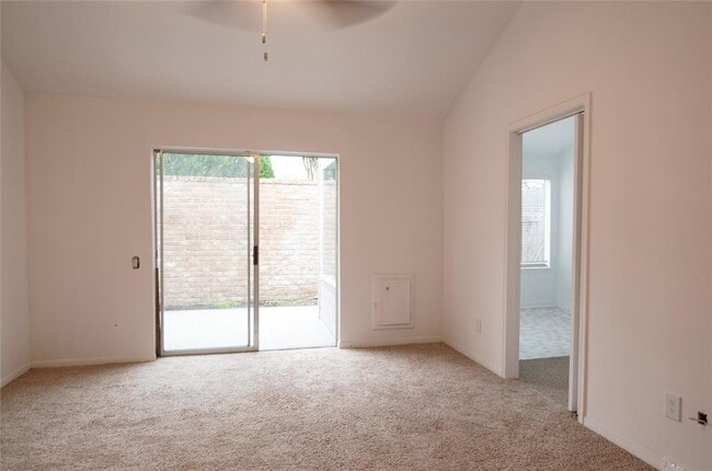 Building Photo - 2023 Woodland Springs St