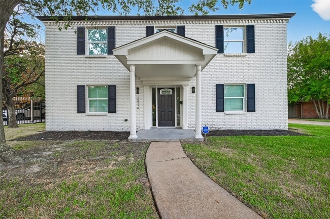 Building Photo - 2414 Walnut Bend Ln