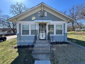 Building Photo - 2917 E 61st St