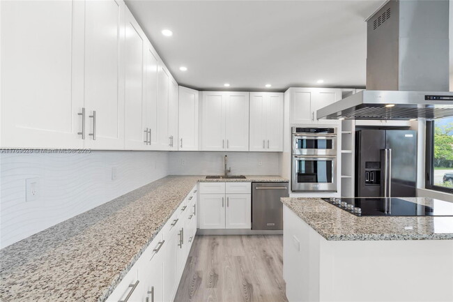 Building Photo - 8550 SW 28th St