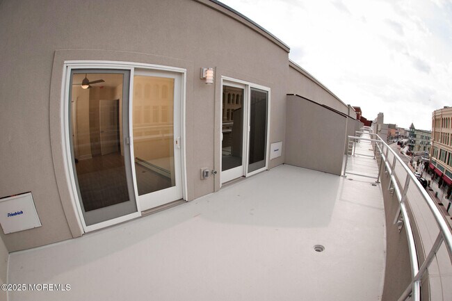 Building Photo - 550 Cookman Ave