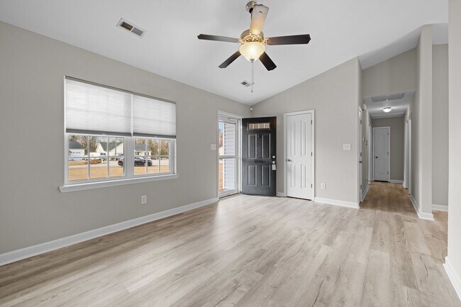 Building Photo - Woodbury Farms