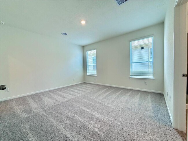 Building Photo - 18227 Dahlia Dale Dr
