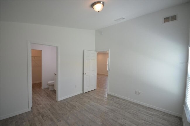 Building Photo - 2225 Carver Ave