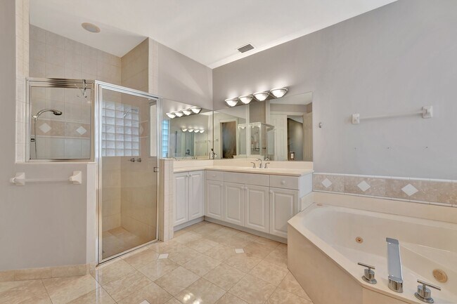 Building Photo - 546 NW 118th Terrace