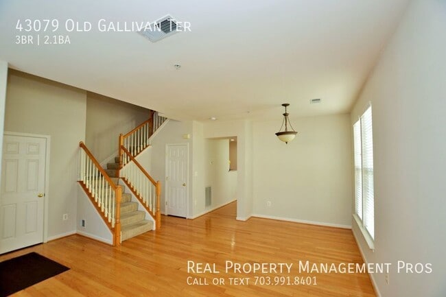 Building Photo - 43079 Old Gallivan Terrace