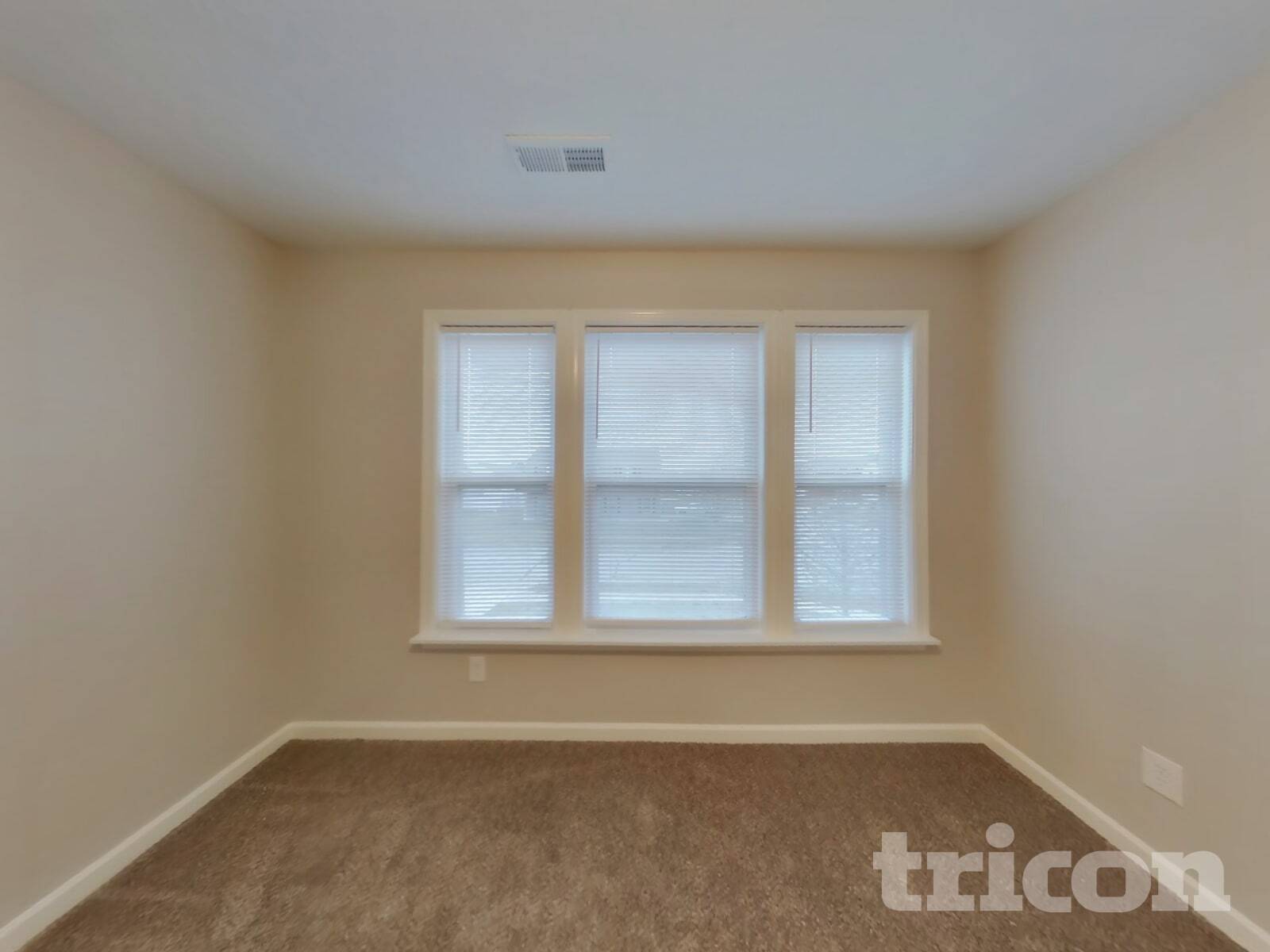 Building Photo - 3338 Deerbrook Dr