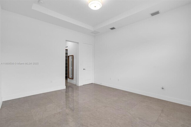 Building Photo - 4538 SW 173rd Ave