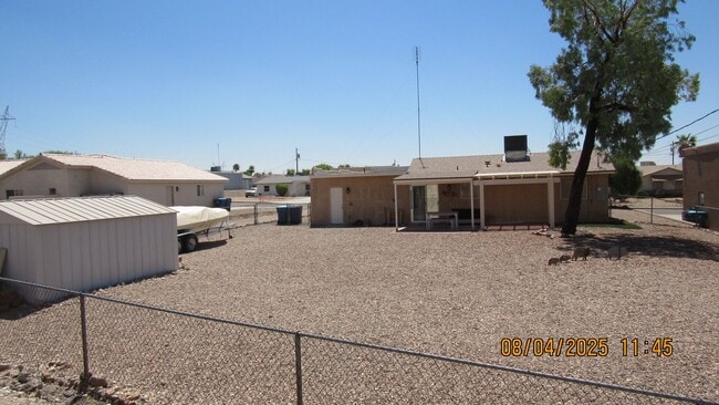 Building Photo - 2 Bedroom 2 bathroom Boat Deep Furnished Home