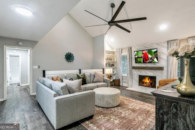 Building Photo - 85 Wilhelmina Dr