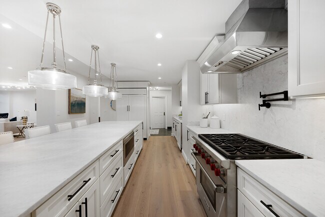 Building Photo - 801 Key Hwy