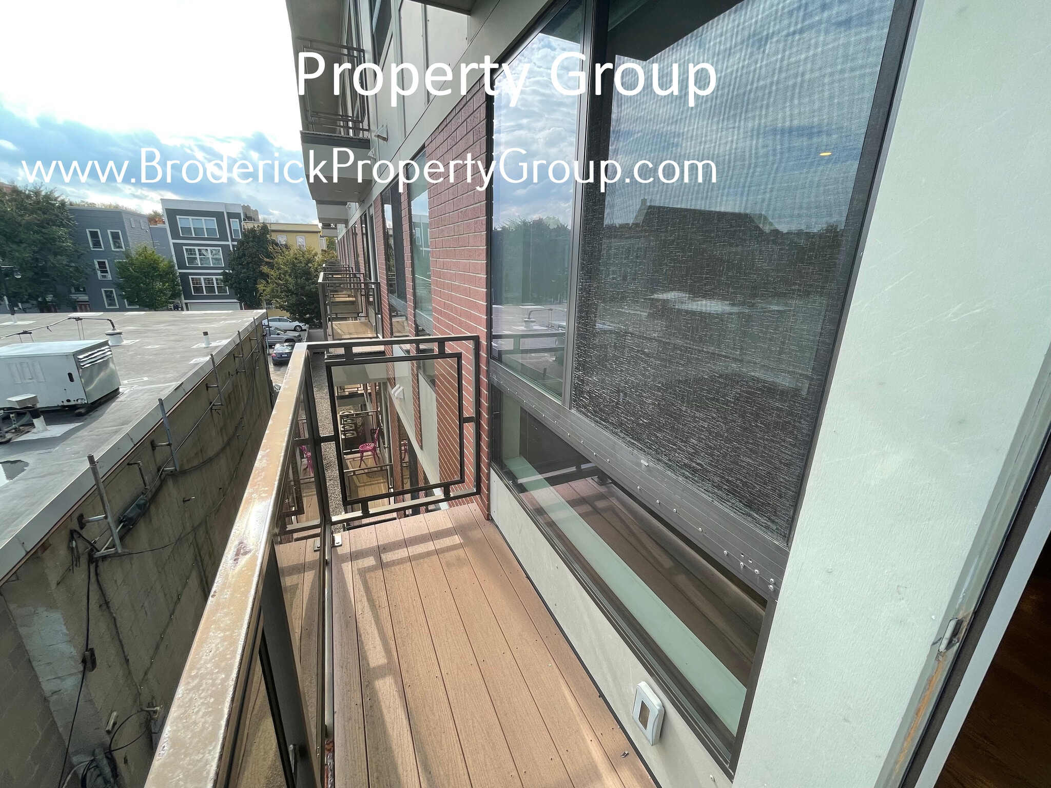 Building Photo - 303 D St