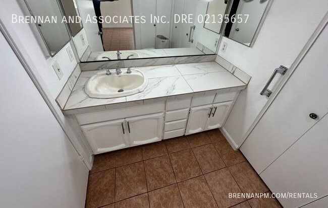 Building Photo - 1606 Woodrun Pl