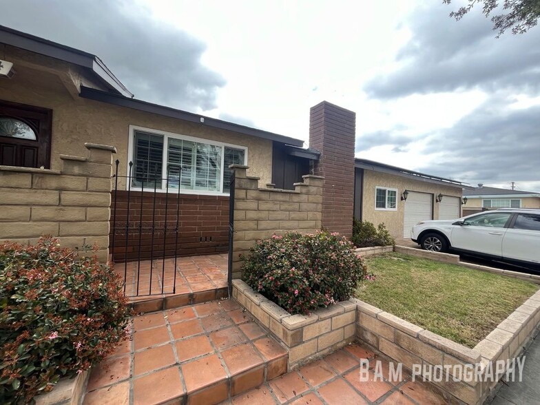 Building Photo - 20604 Wardham Ave