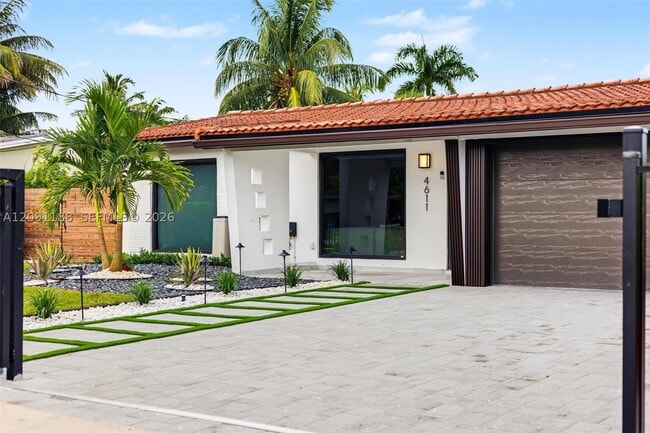 Building Photo - 4611 SW 34th Dr