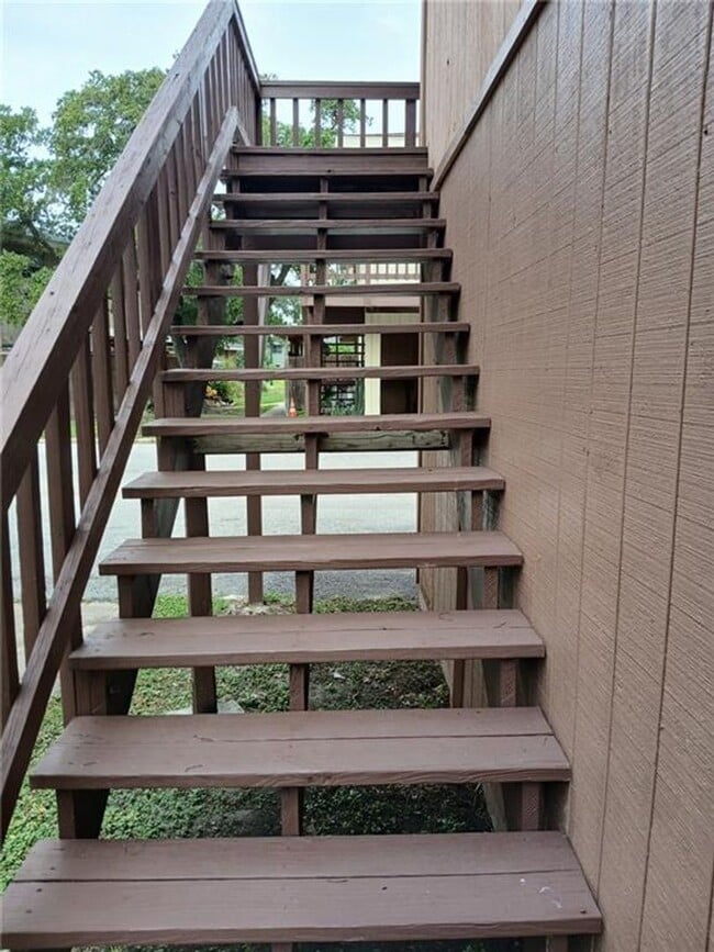 Building Photo - 6208 Hidden Cove