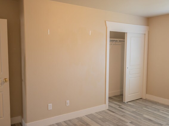 Building Photo - 1532 N Venetian Way
