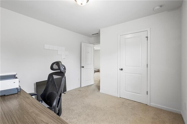 Building Photo - 869 Venture Way