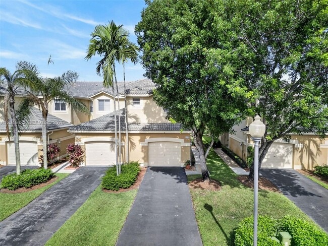 Building Photo - 2475 Cordoba Bend