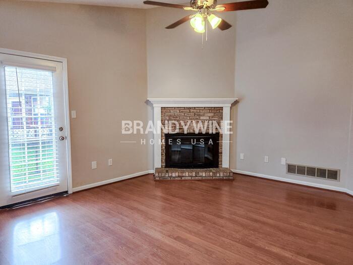 Building Photo - 460 Polk Manor Dr