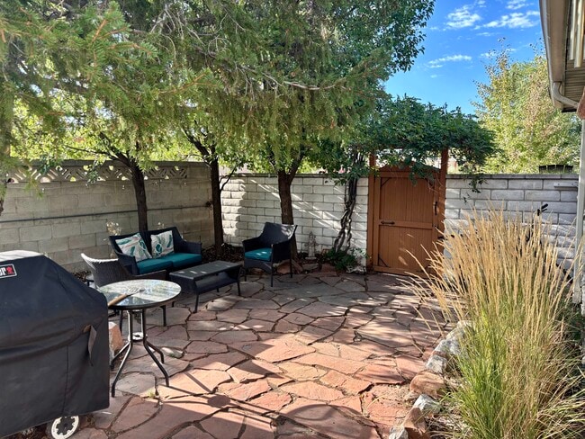 Building Photo - 1146 Taffeta Dr