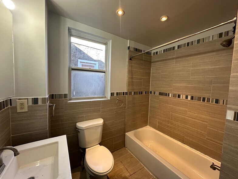 Building Photo - 4947 Hoopes St