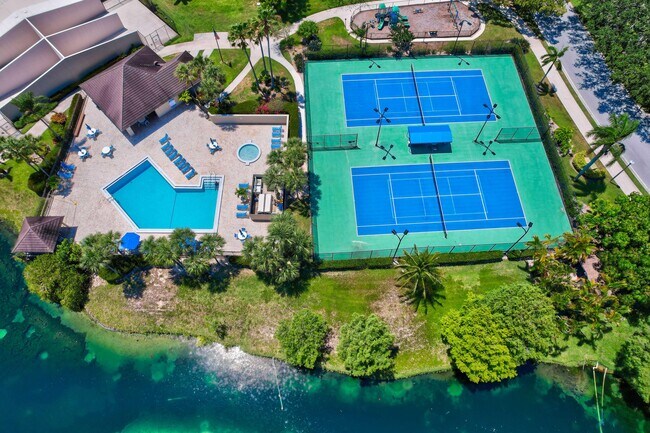 Building Photo - 1209 12th Ct