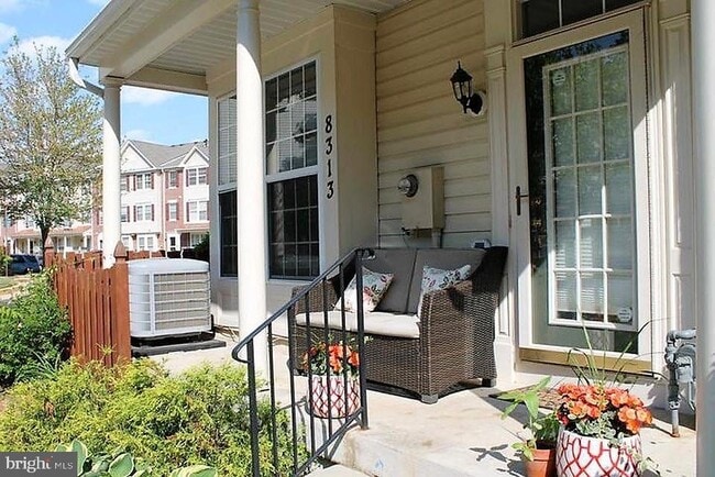 Building Photo - 8313 Sanderling Way