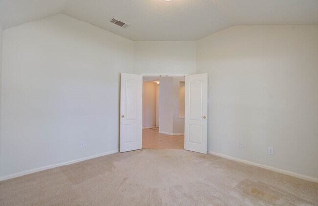 Building Photo - 1519 Mustang Crossing