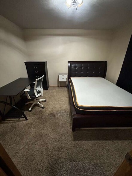 Building Photo - 5413 Marabou Way