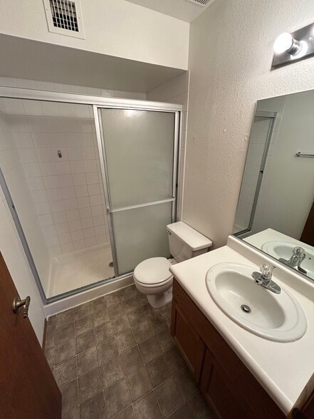 Master Bathroom - 1957 Mesquite Ave