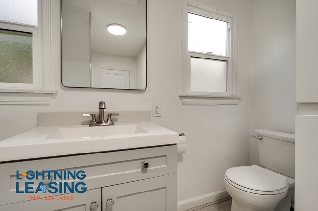 Building Photo - 1363 1/2 Hauser Blvd-1D