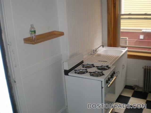 Building Photo - 97 Hancock St