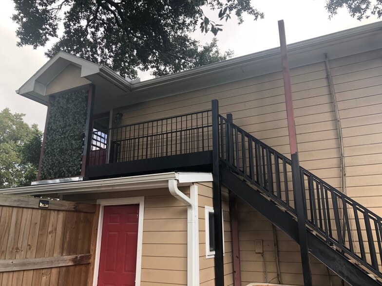 Building Photo - 4110 Huey St