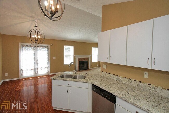 Building Photo - 2979 Sentinel Cir