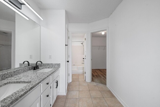 Building Photo - 422 Pristine Water Ln