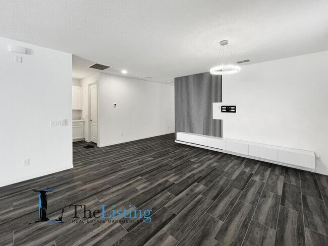 Building Photo - 14359 Shocklach Dr