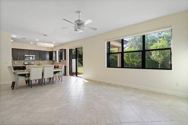 Building Photo - 5643 Sandbirch Wy